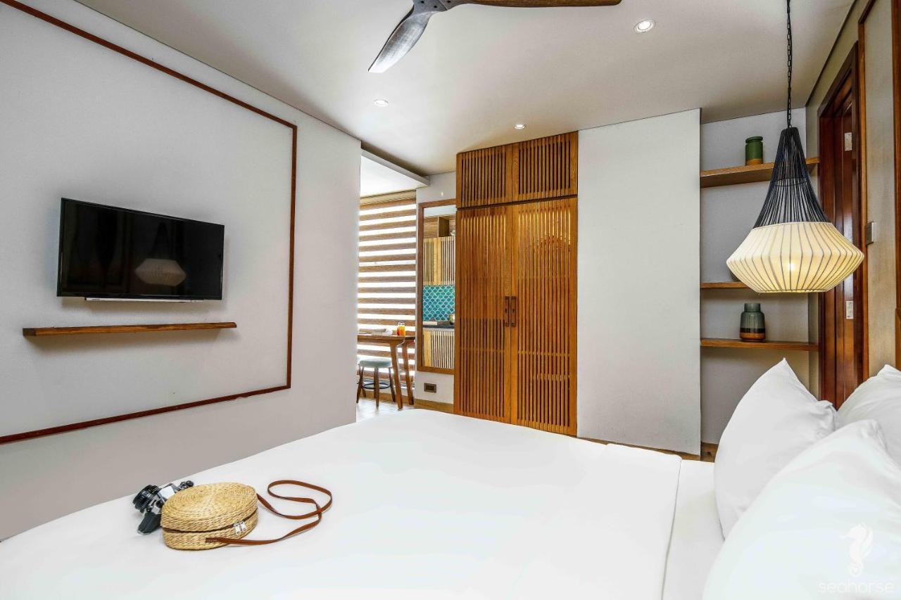 Hostel Seahorse Market By Haviland