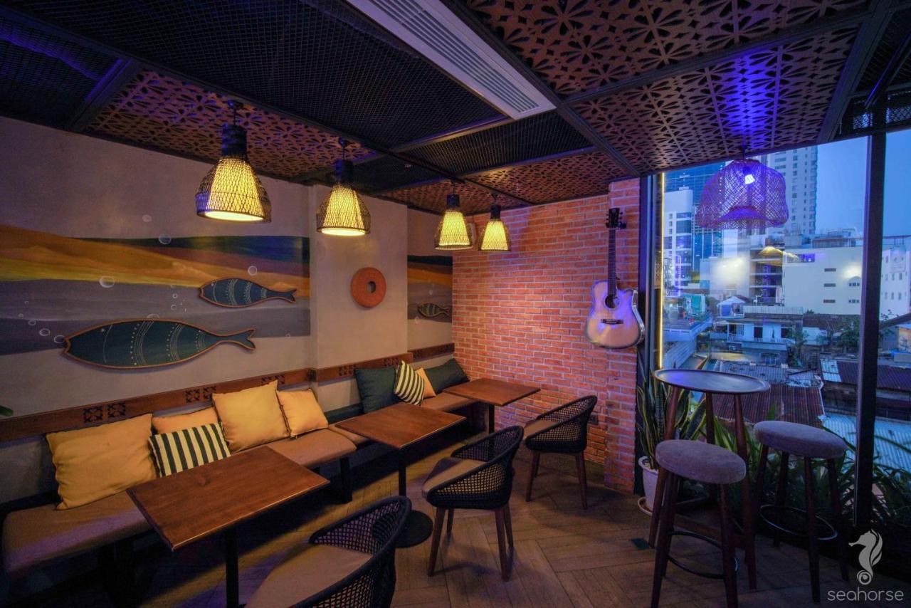 Hostel Seahorse Market By Haviland *